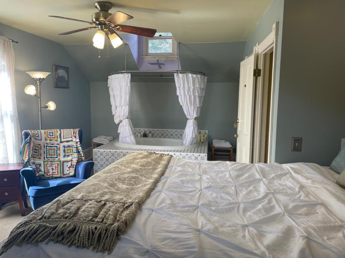 Rose Street Bed & Breakfast Джорджтаун Екстериор снимка